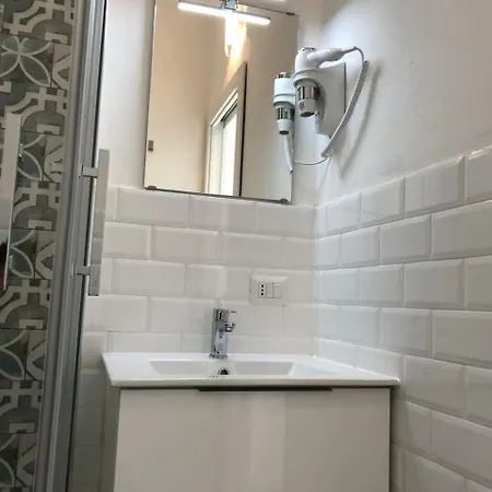 Joy 3* ميلان